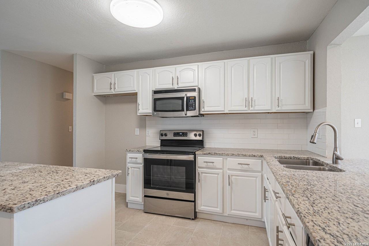 7334 Glen Hart - Photo 5 of 34