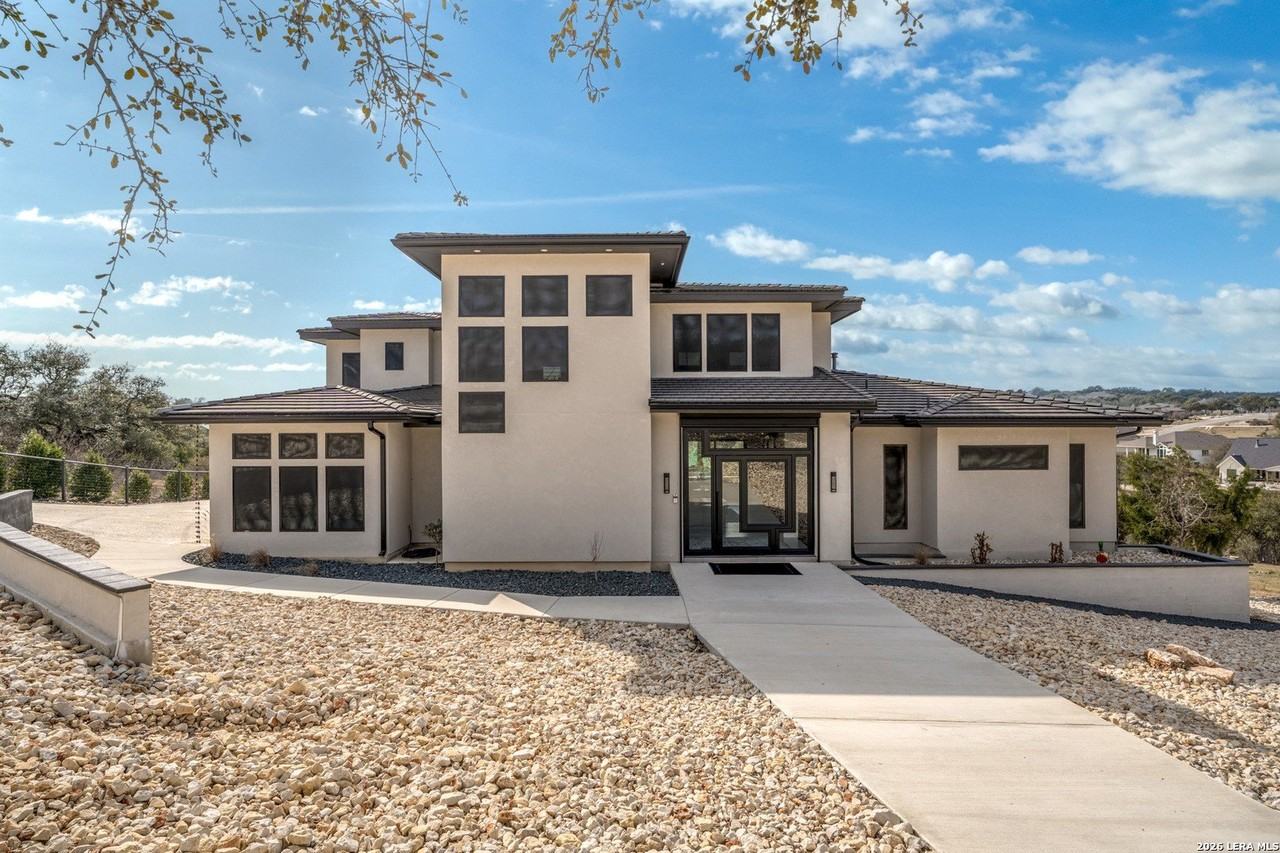 1265 Tenderfoot - Photo 3 of 50