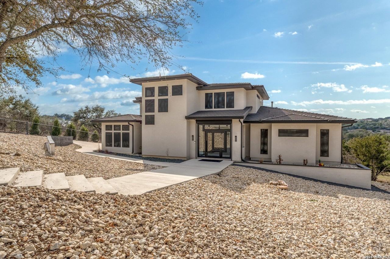 1265 Tenderfoot - Photo 4 of 50