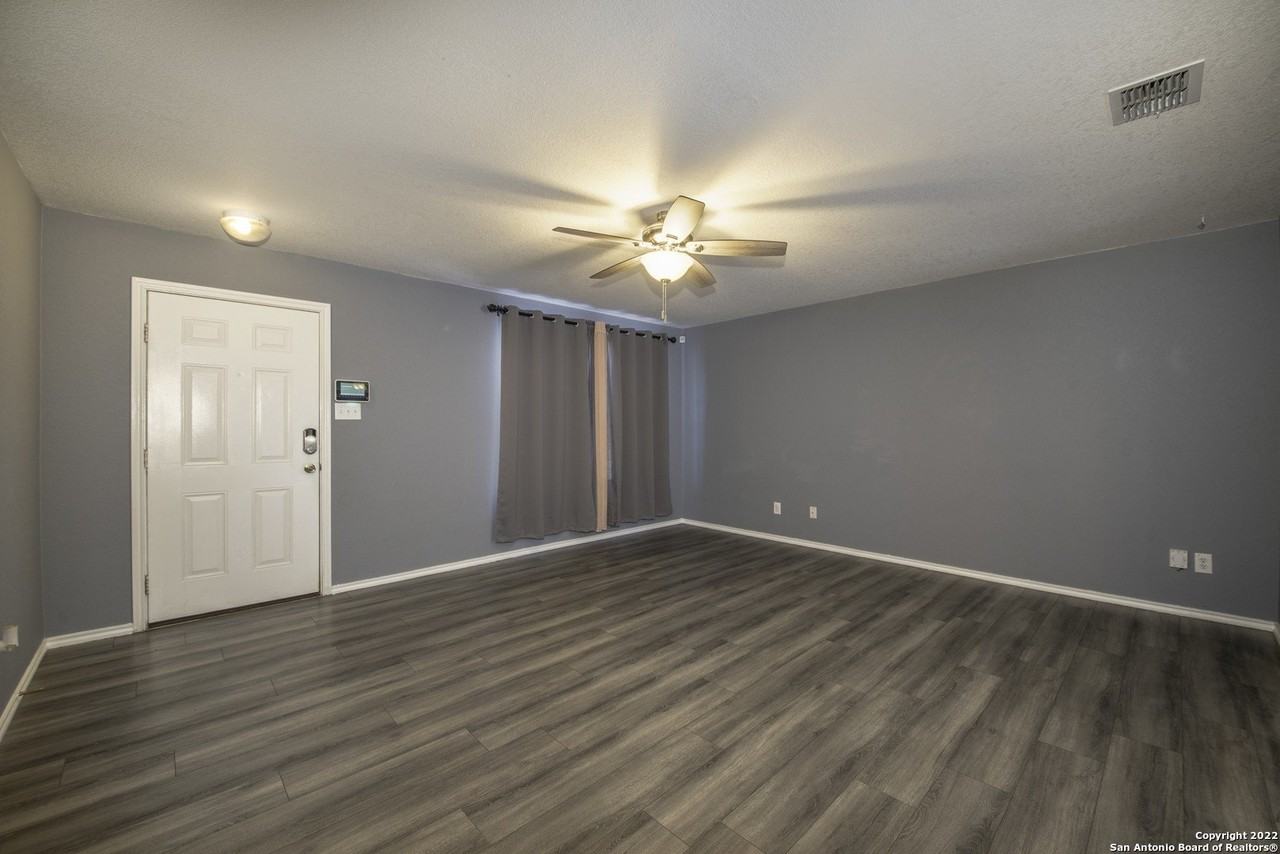 5402 Harefield Dr - Photo 2 of 29
