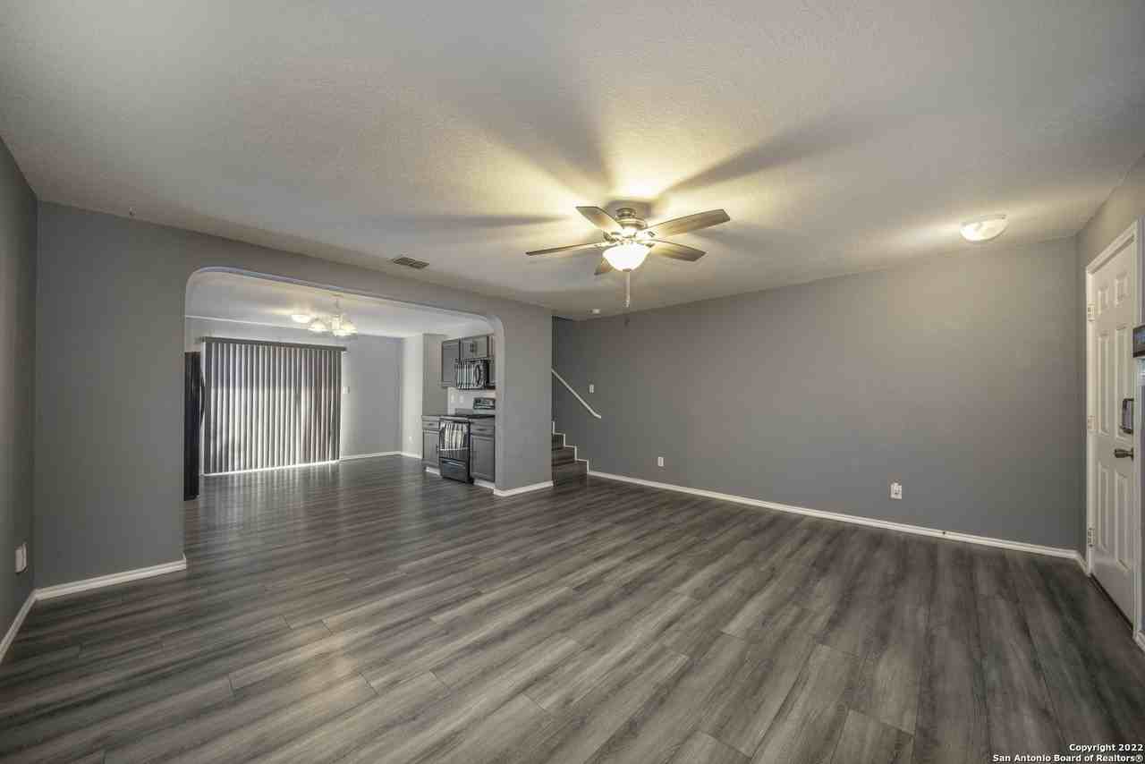 5402 Harefield Dr - Photo 4 of 29
