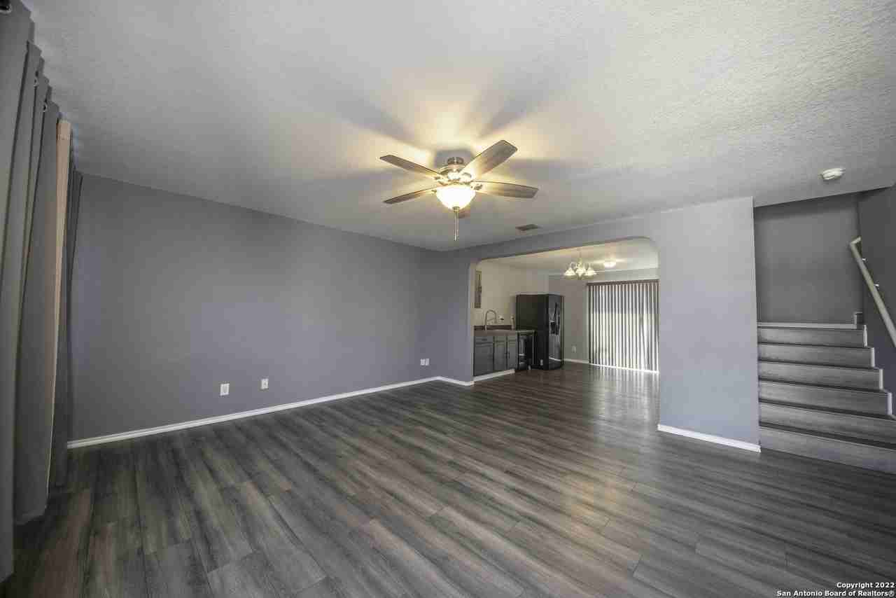 5402 Harefield Dr - Photo 5 of 29