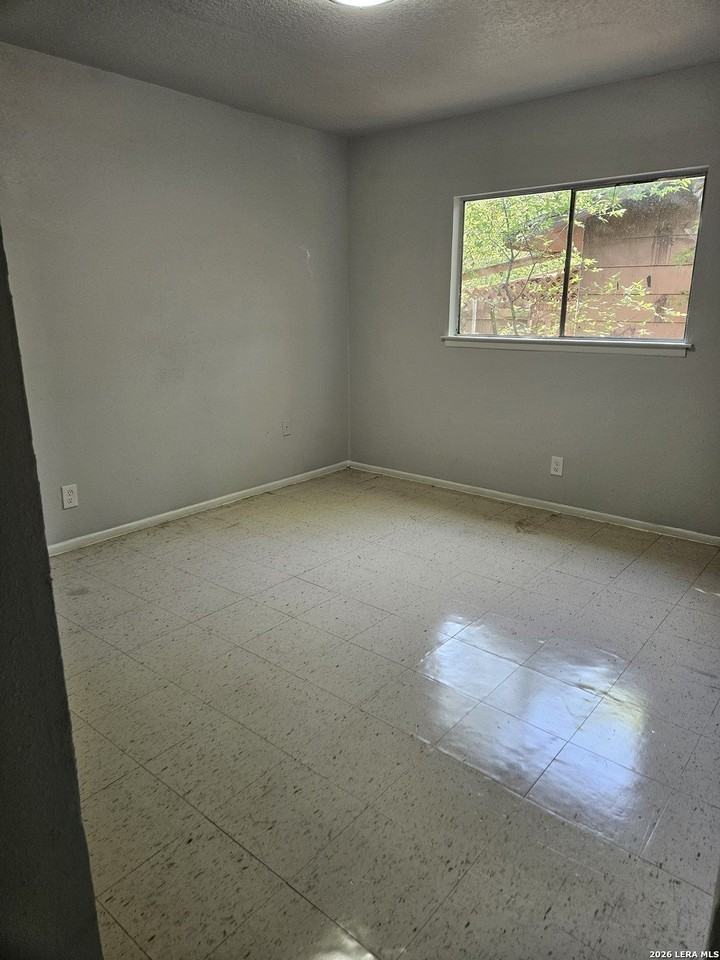 8635 Painted Teepee St - Photo 4 of 10