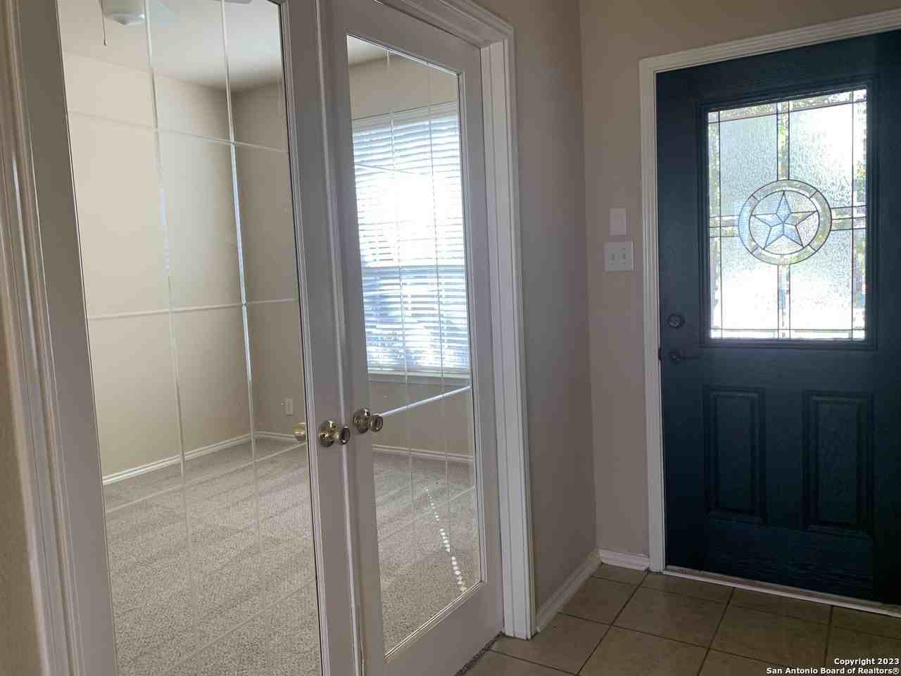 13514 Riverbank Pass - Photo 4 of 30