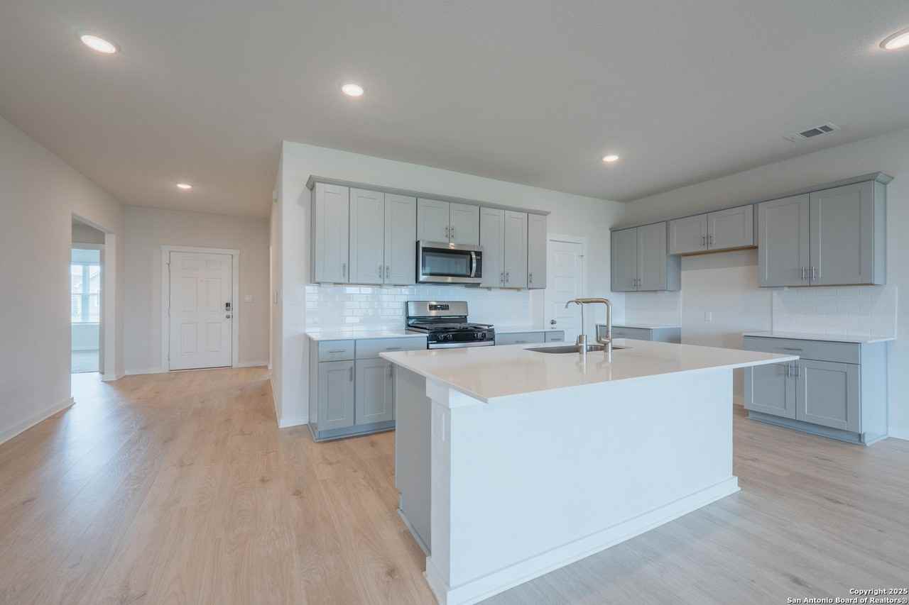 125 Nicks Cv - Photo 6 of 40