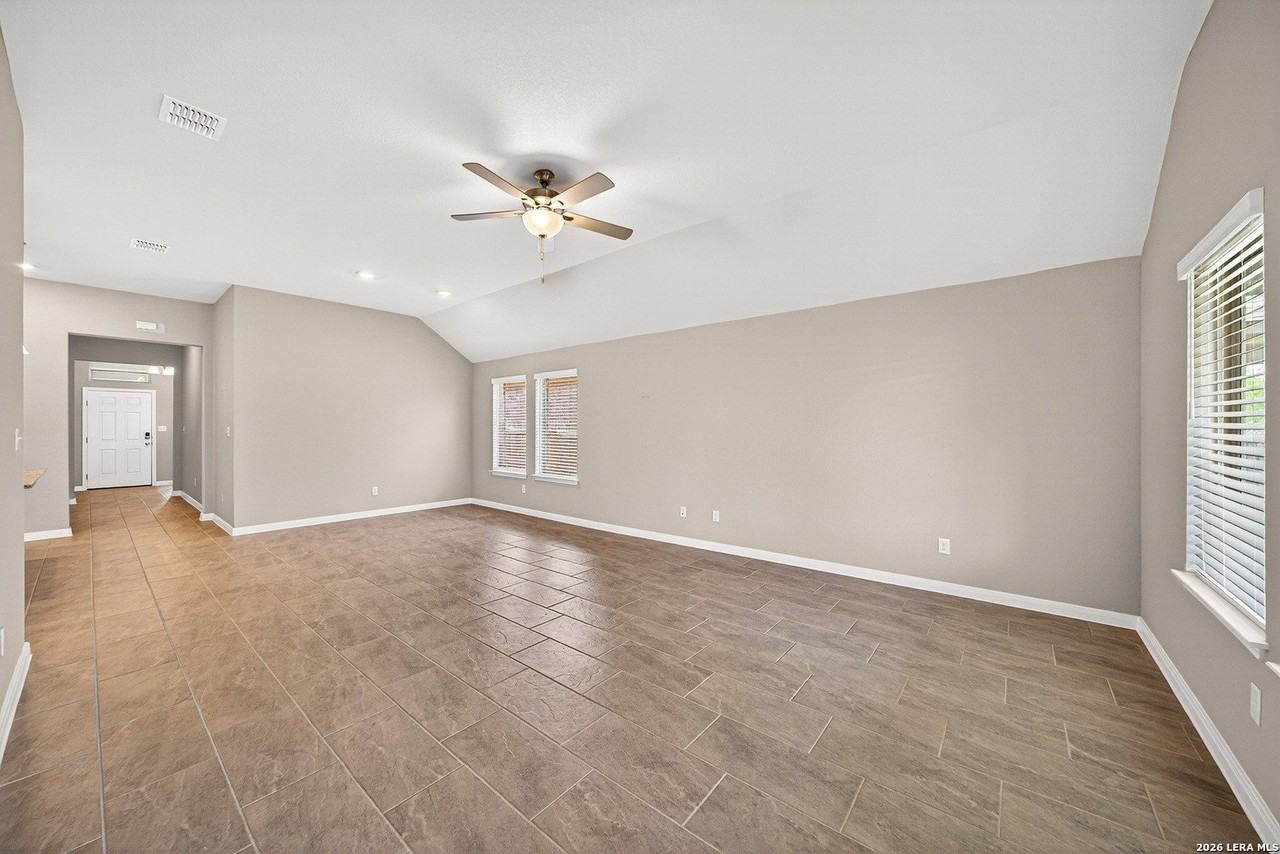 12834 Hush Dr - Photo 7 of 33
