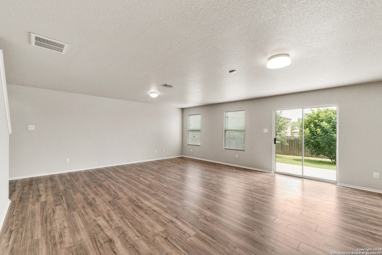 3410 Glacier Lk - Photo 4 of 25