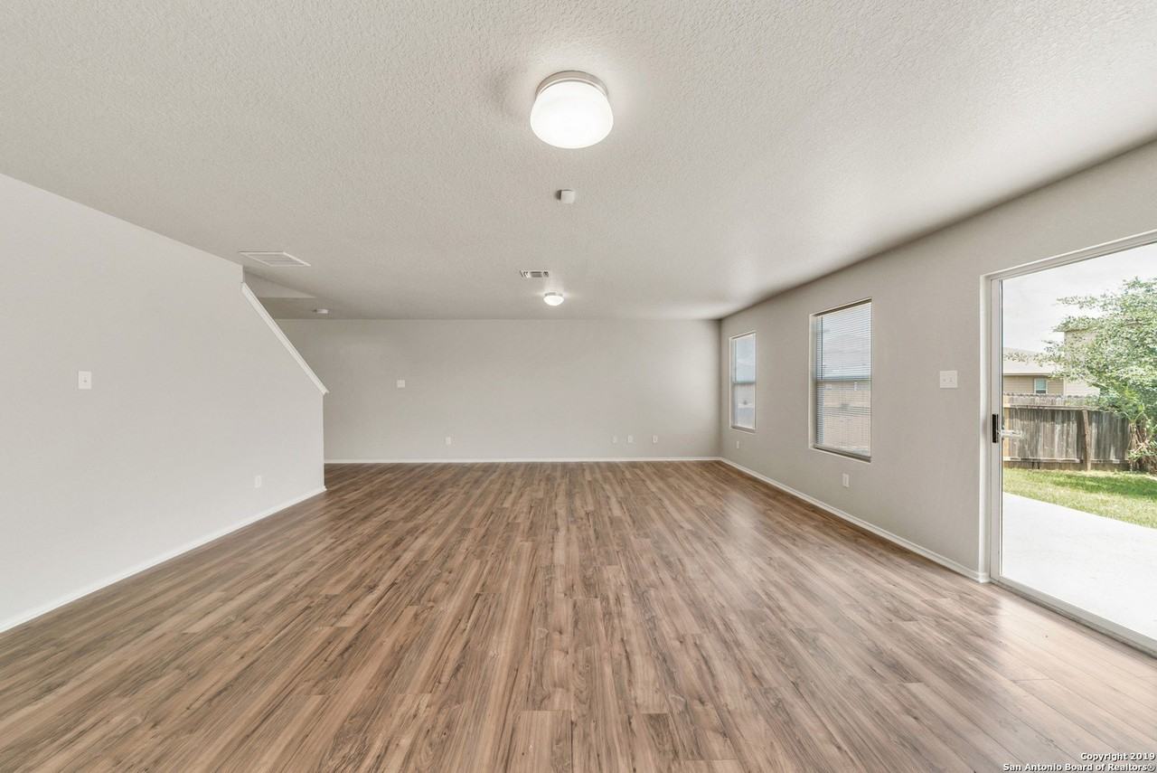 3410 Glacier Lk - Photo 5 of 25