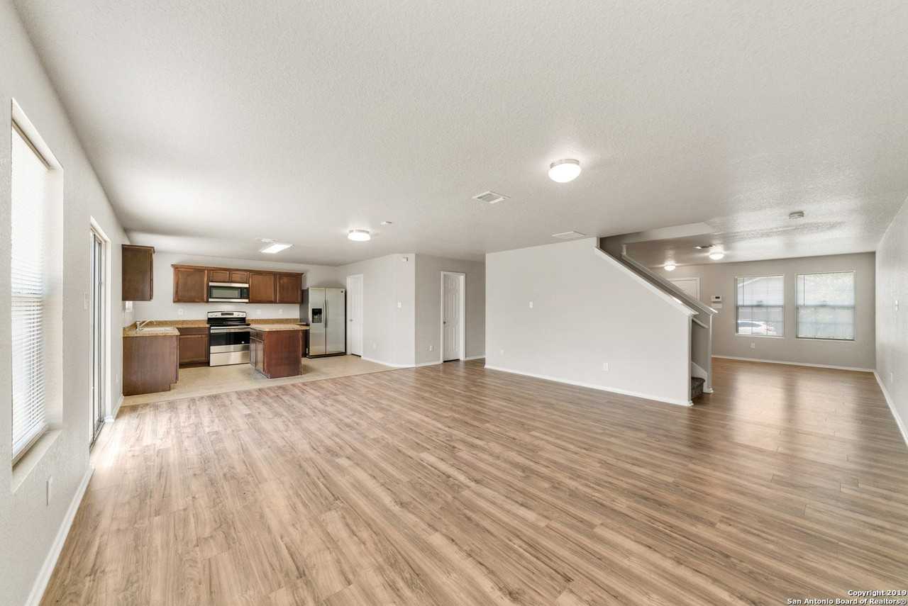 3410 Glacier Lk - Photo 7 of 25