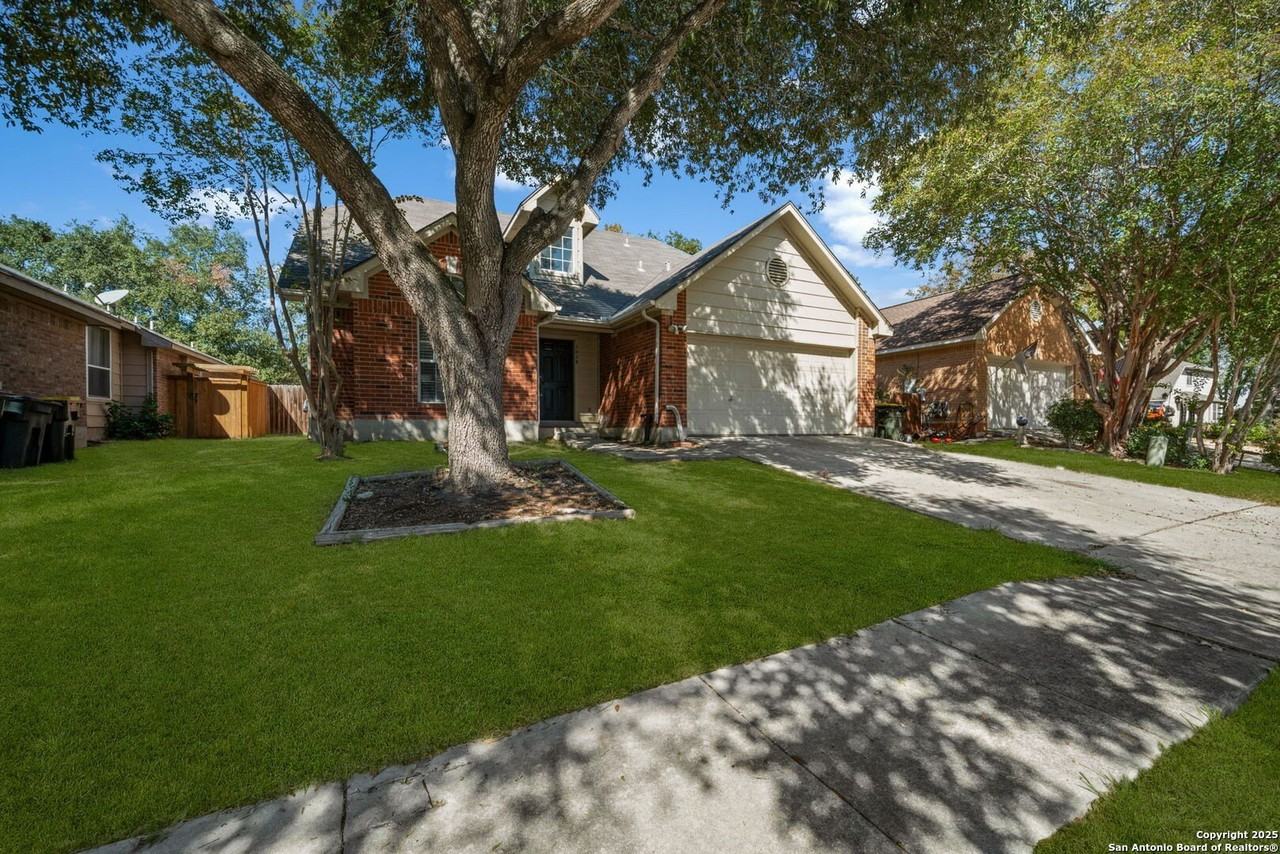 1028 Gate Creek Ln - Photo 3 of 32