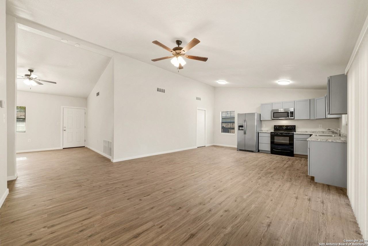 4307 Las Cruces St - Photo 5 of 27