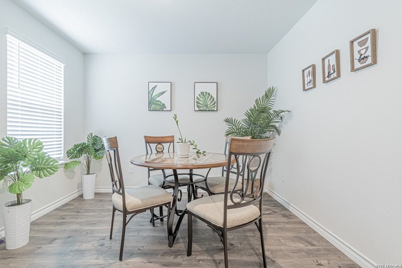 7019 Capella Cv - Photo 4 of 46