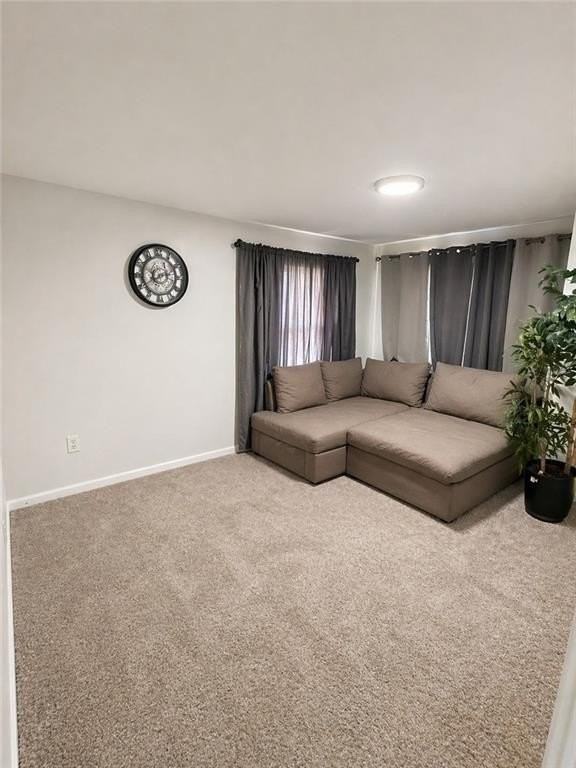 85 Pleasant St - Photo 4 of 12