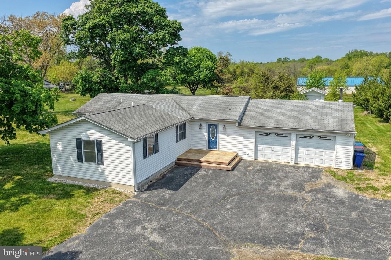 441 Boyds Corner Rd - Photo 2 of 40