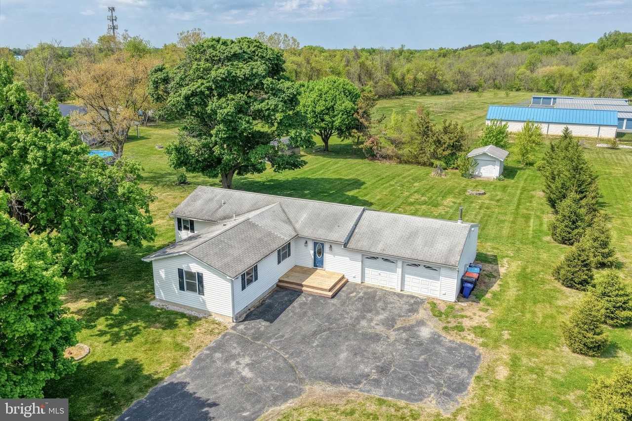 441 Boyds Corner Rd - Photo 3 of 40