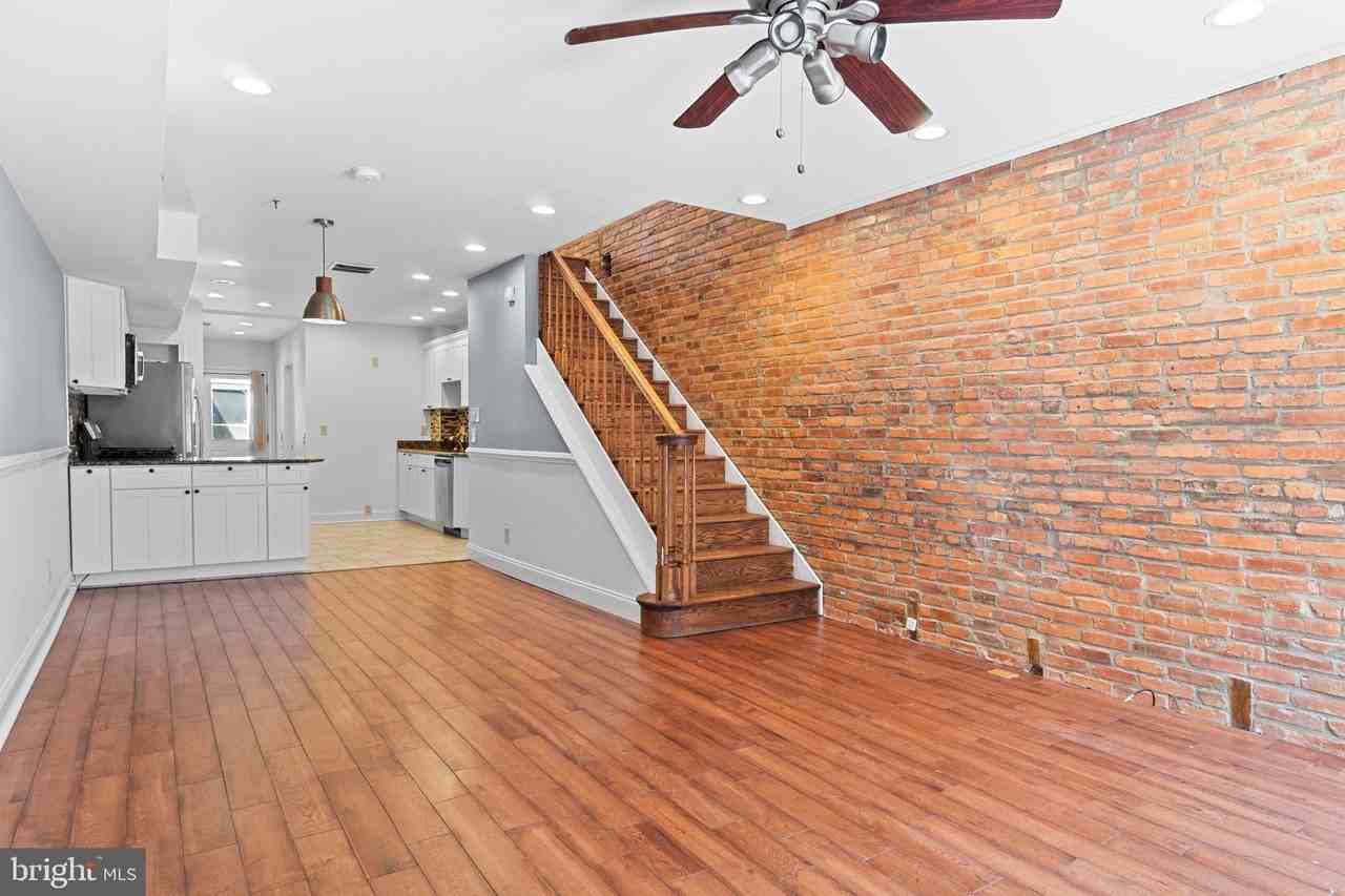 816 S Highland Ave - Photo 5 of 29