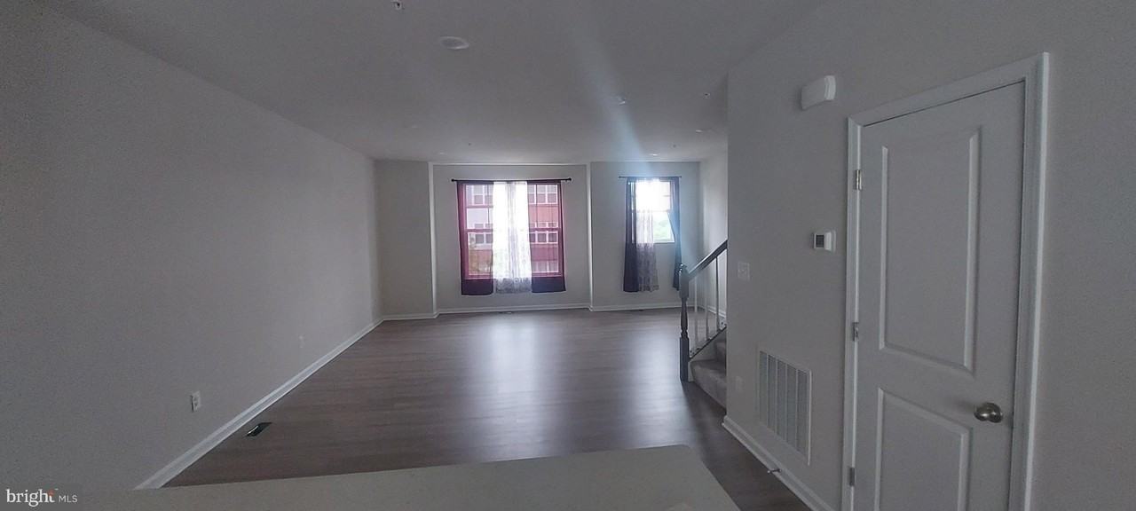 2581 Grangemill Ln - Photo 4 of 13