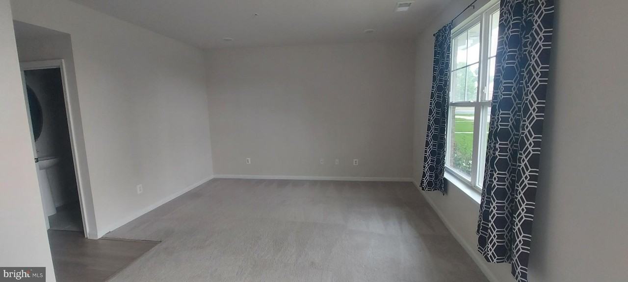 2581 Grangemill Ln - Photo 5 of 13