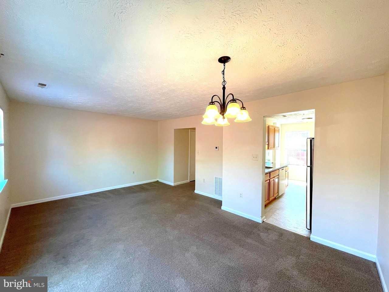 21845 Ronald Dr - Photo 4 of 22