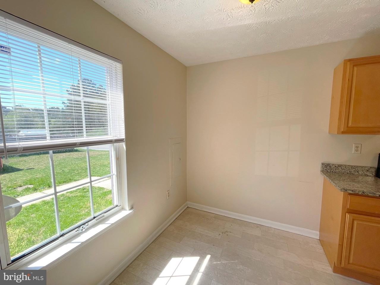 21845 Ronald Dr - Photo 6 of 22