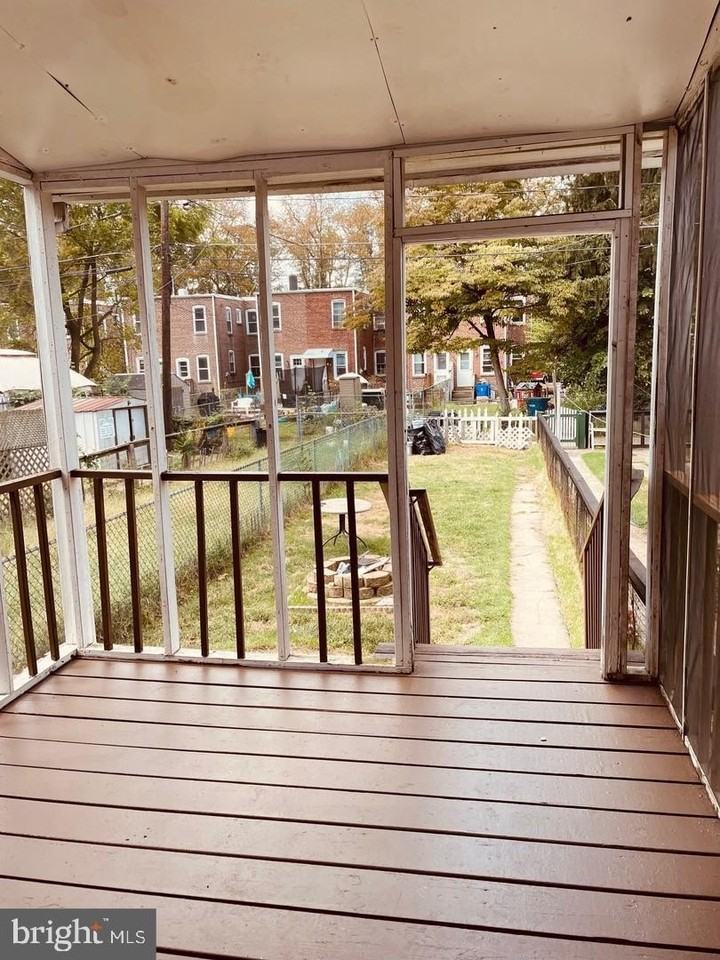 249 5th Ave - Photo 5 of 10