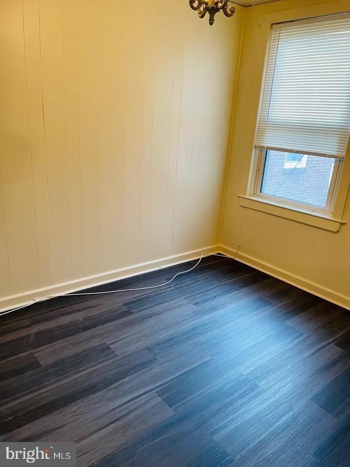 249 5th Ave - Photo 7 of 10