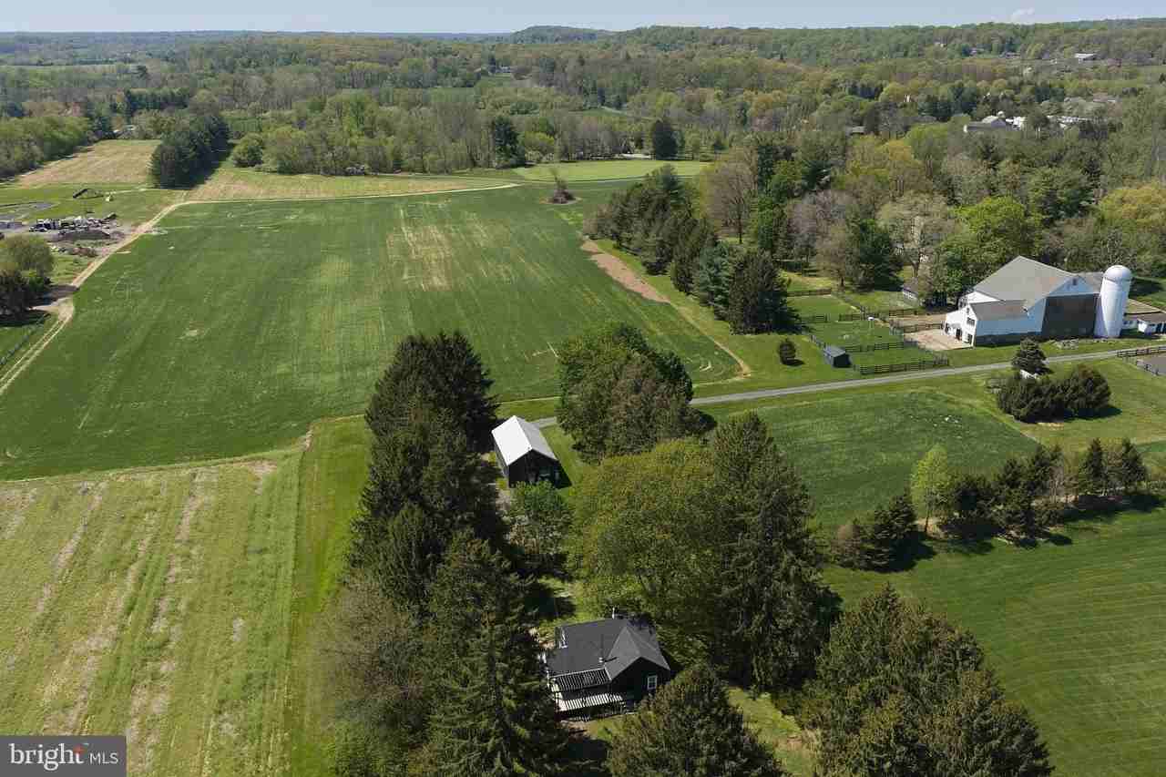 5113 Anderson Rd - Photo 5 of 50