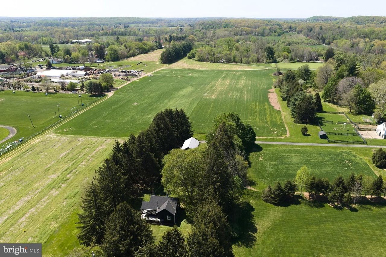 5113 Anderson Rd - Photo 6 of 50