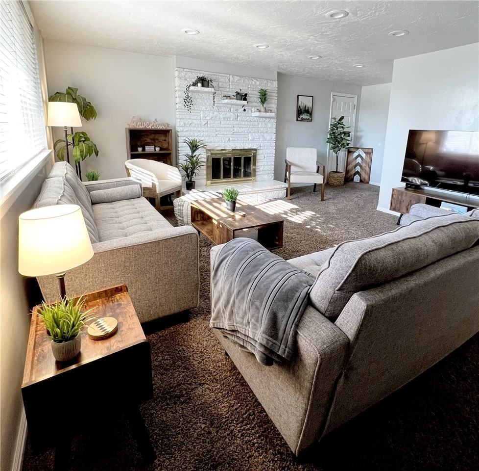 1761 E Southwoodside Dr - Photo 7 of 17