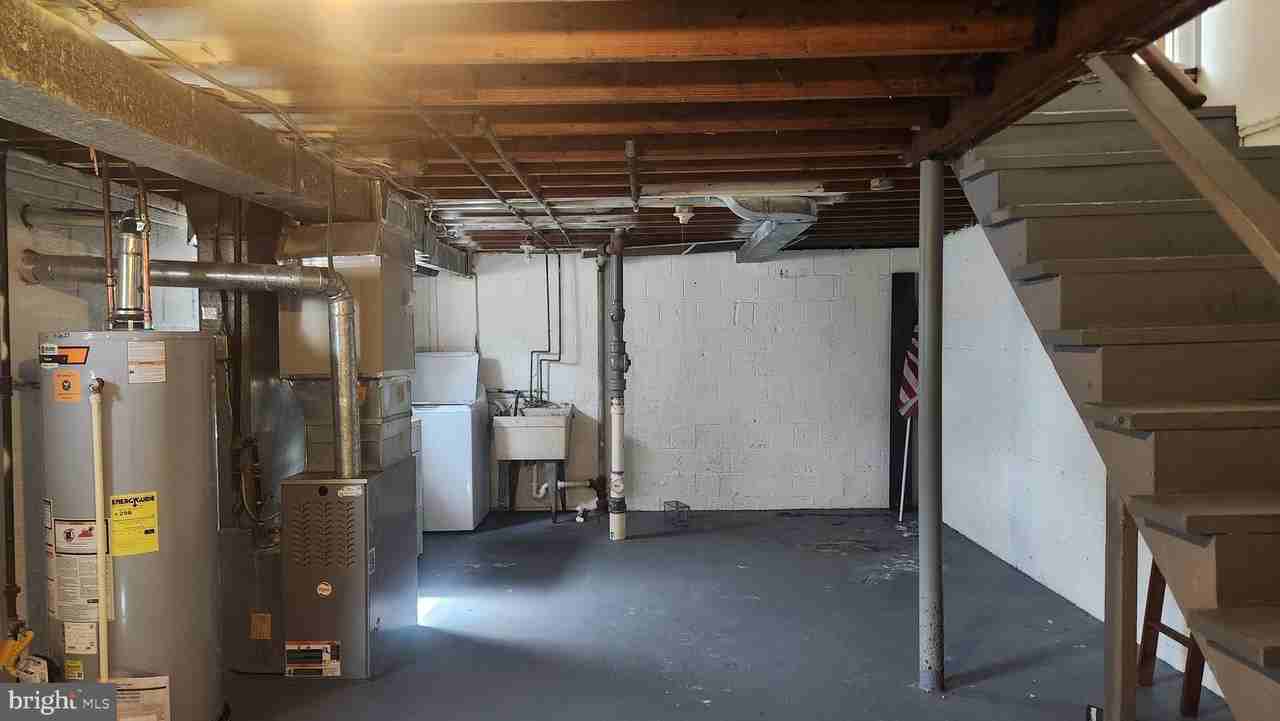 27 S Hudson St - Photo 7 of 16