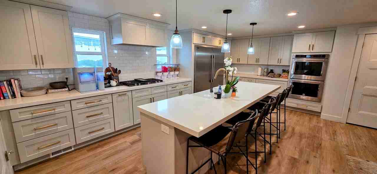 2512 E Venus Cir - Photo 2 of 25