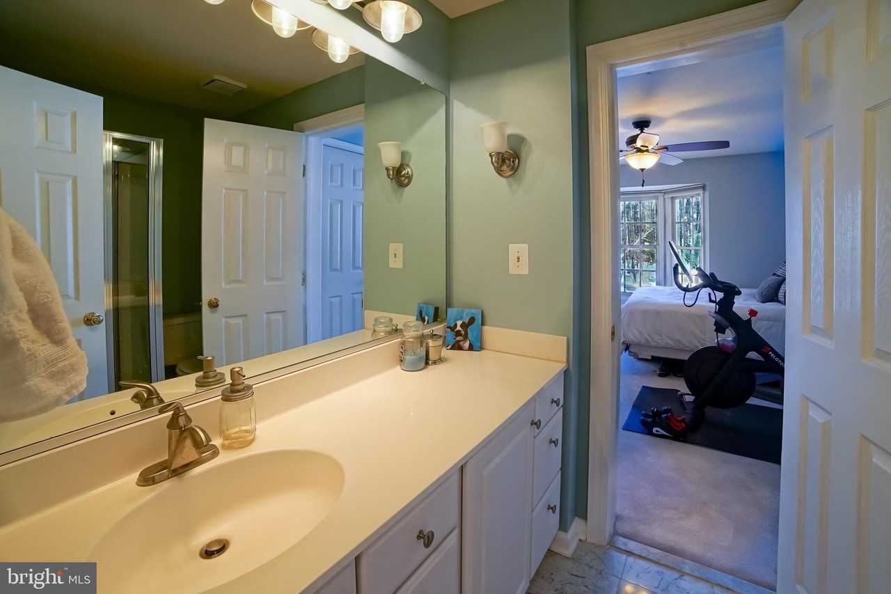 12205 Fairfield House Dr #605B - Photo 7 of 26