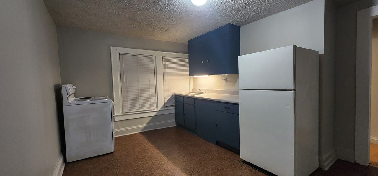 470 Mink Pl #12 - Photo 3 of 8