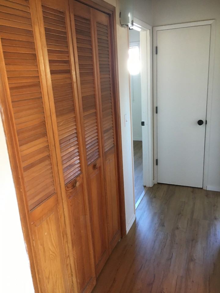 1122 Nw 27th St - Photo 7 of 10