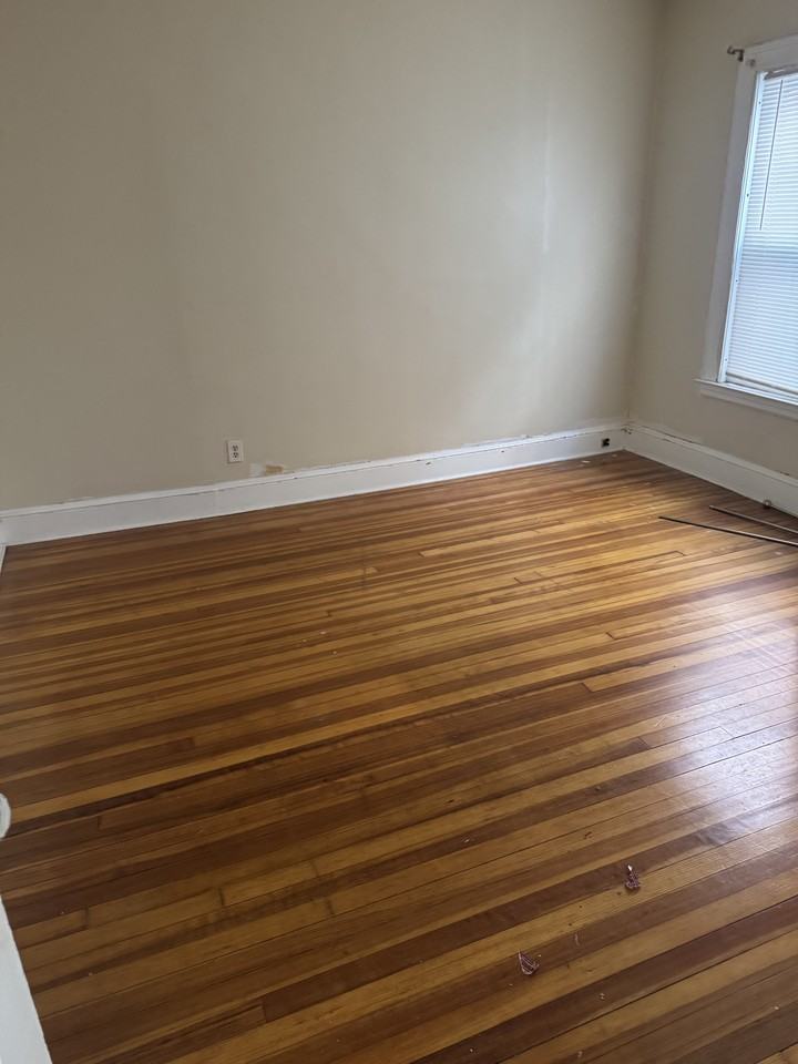 883 Farmington Ave #1 - Photo 3 of 12