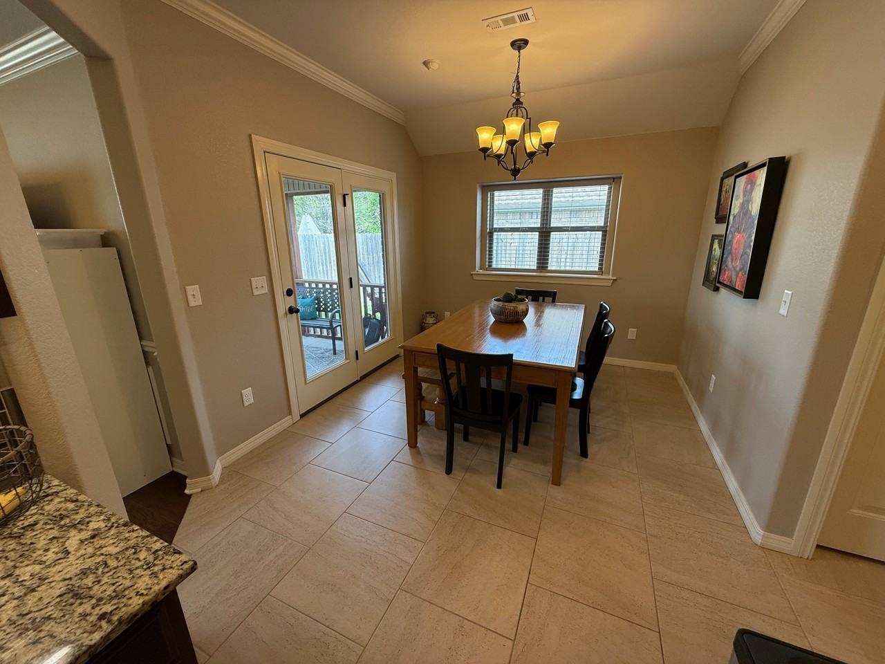 2903 N Raven Ln - Photo 4 of 14