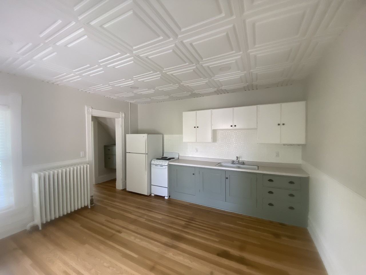 822 3rd St S #4 - Photo 5 of 14