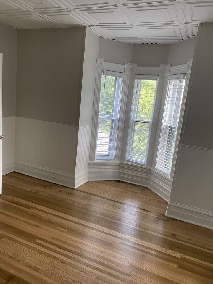 822 3rd St S #4 - Photo 6 of 14