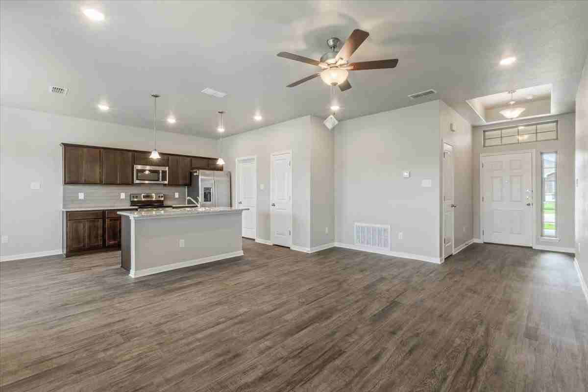 Garden Glen Dr - Photo 6 of 26