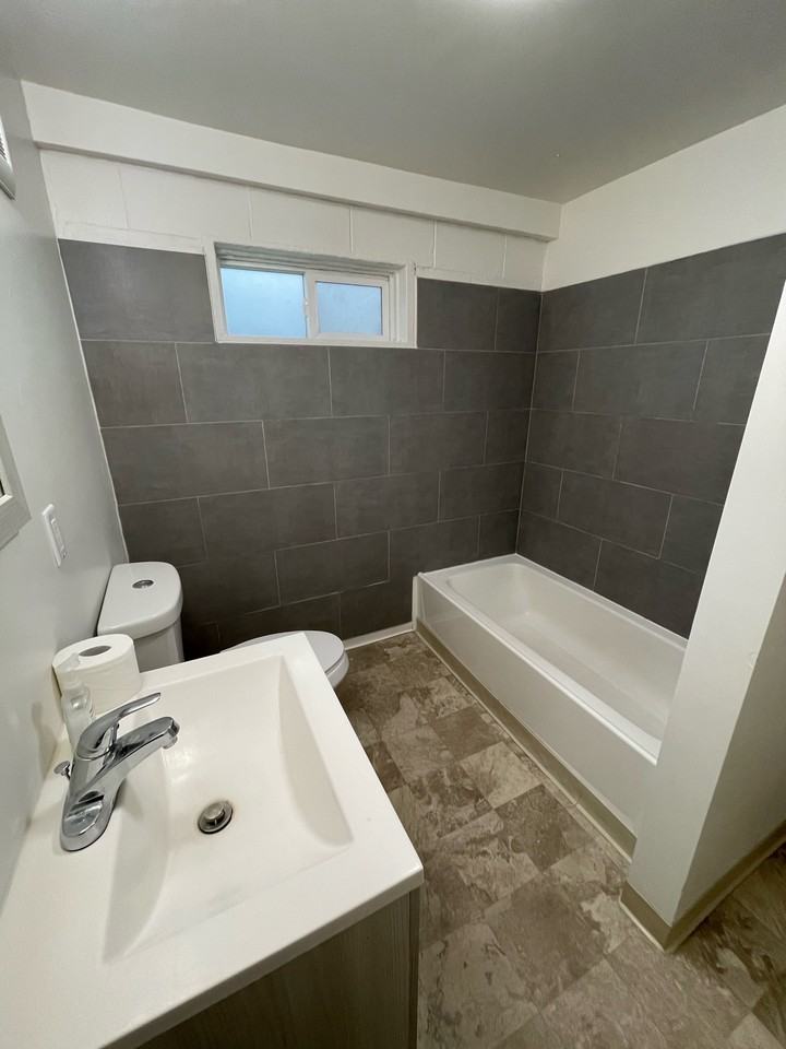 241 N Lieuallen St #241-1-2 - Photo 7 of 8