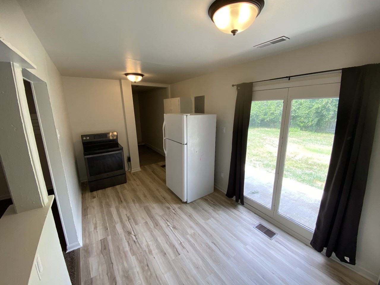 3379 Sw Clare Ave - Photo 5 of 11