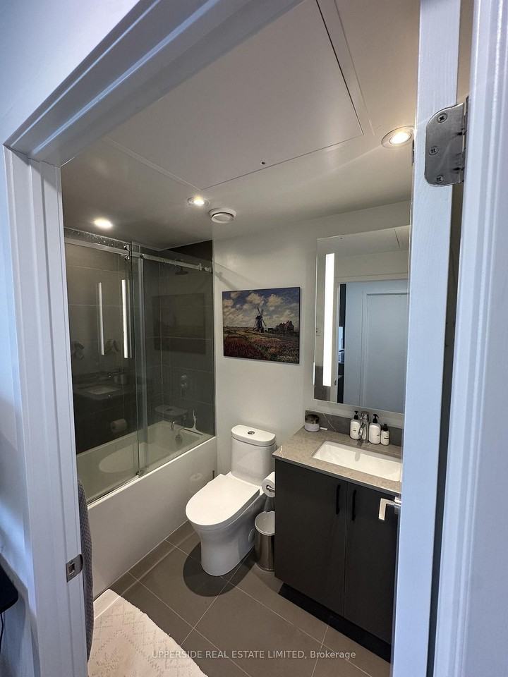 135 East Liberty Street - Photo 5 of 11