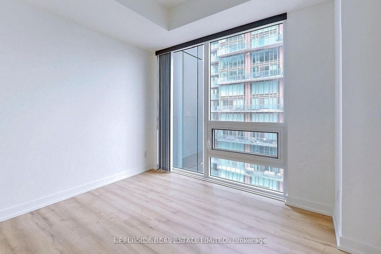 135 East Liberty Street - Photo 6 of 11