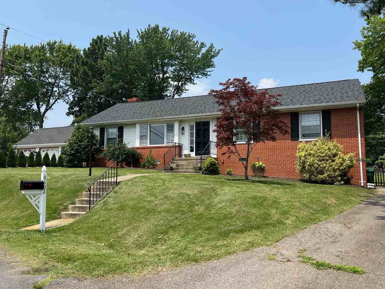 8602 Warrenton Dr - Photo 3 of 20