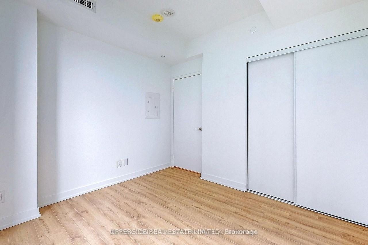 135 East Liberty Street - Photo 7 of 11