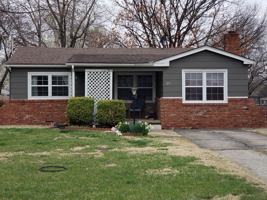 featured image of 213 N Pecan St