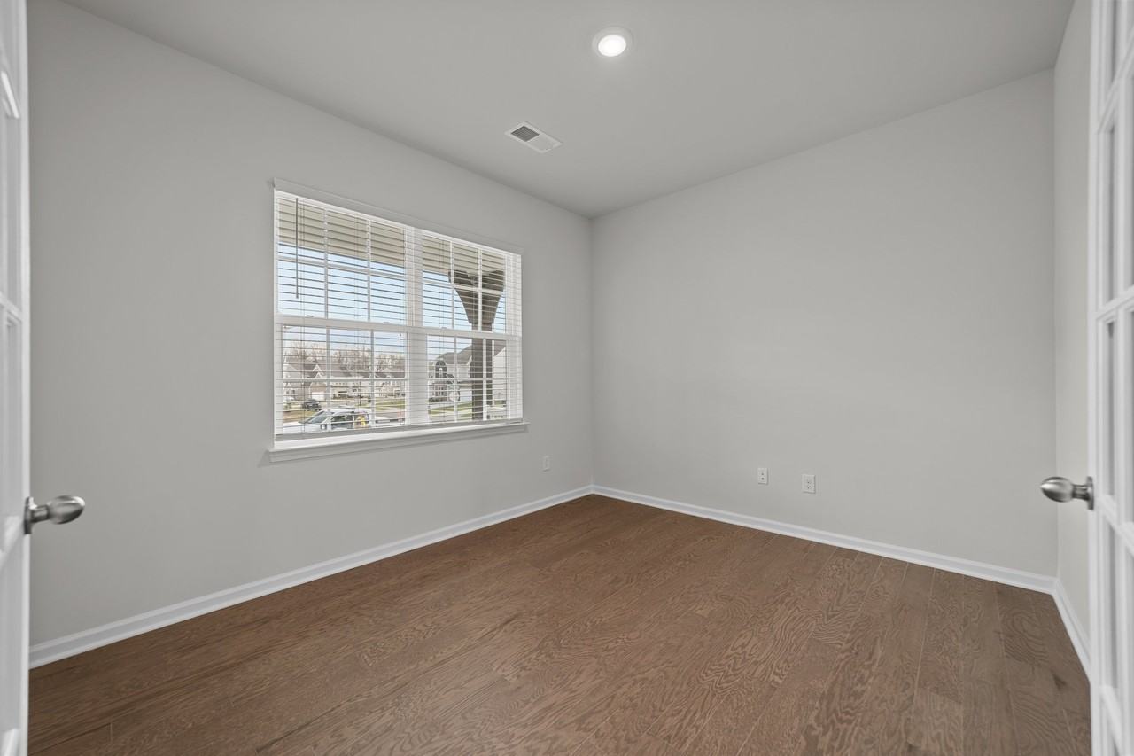 260 Abersham Dr - Photo 4 of 26