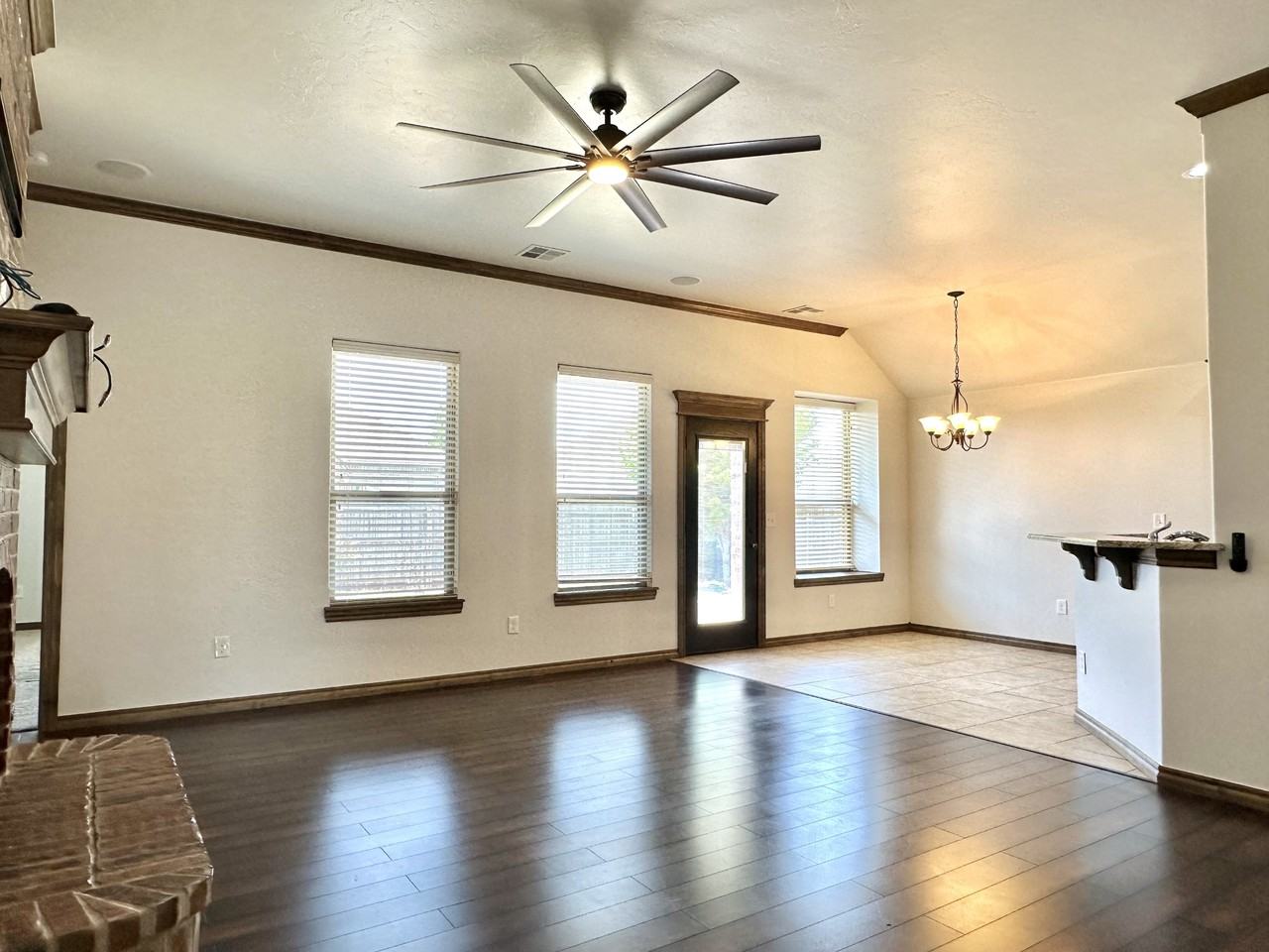 709 Abilene Way - Photo 4 of 26