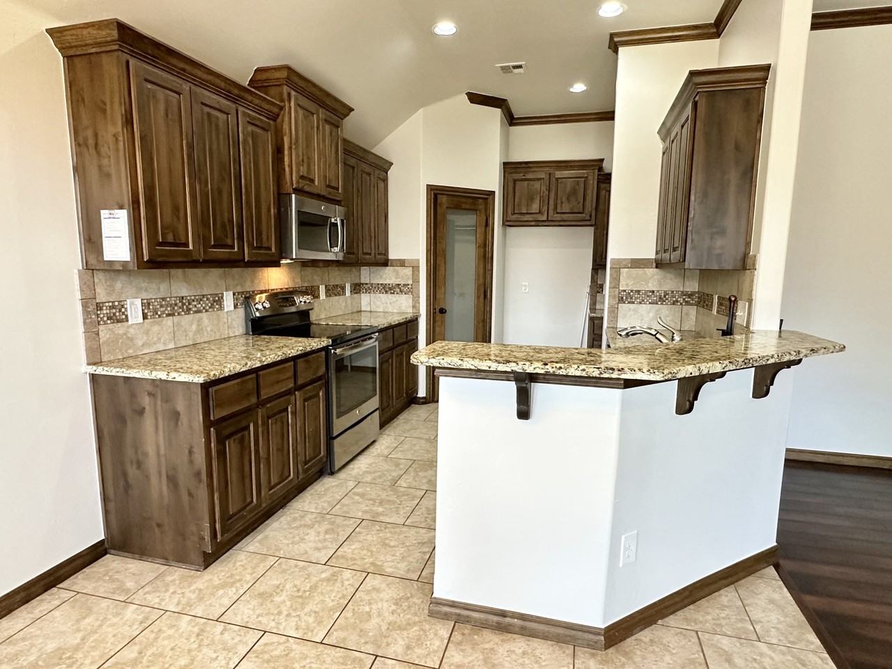 709 Abilene Way - Photo 6 of 26