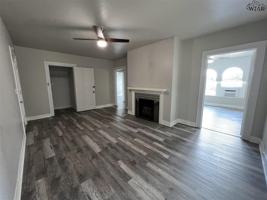 featured image of 908 Denver St #F